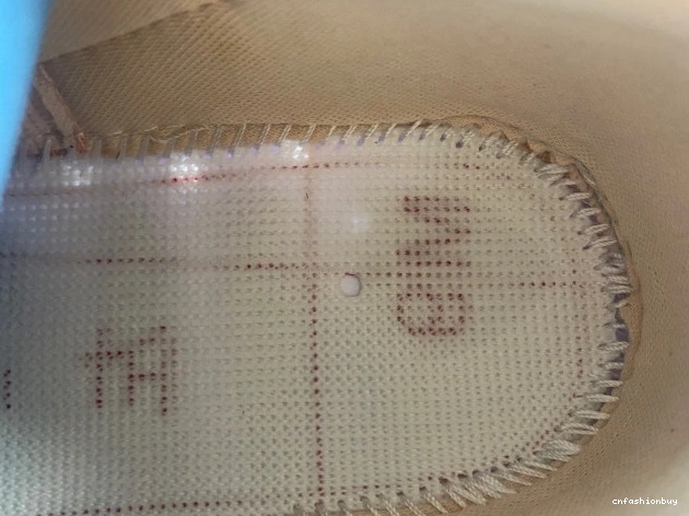 HJ0178-600 Day Air Jordan (W) Valentines 3 1110